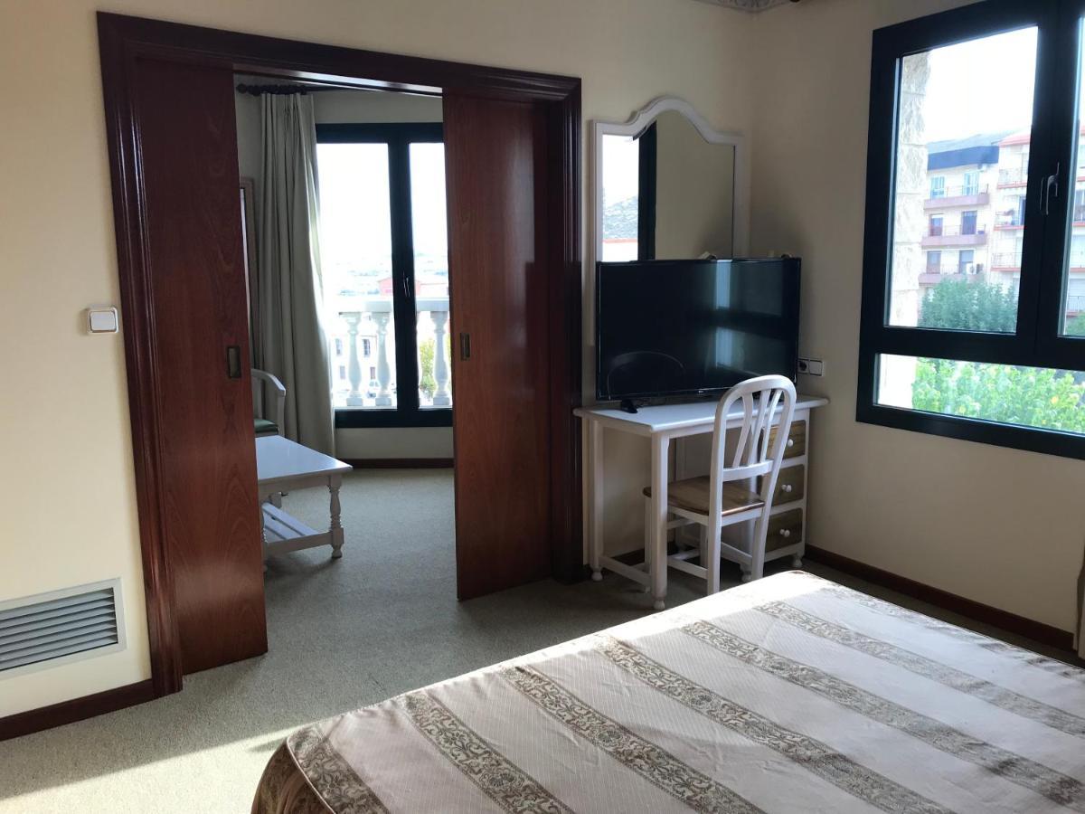Hotel Magallon Каспе Екстериор снимка
