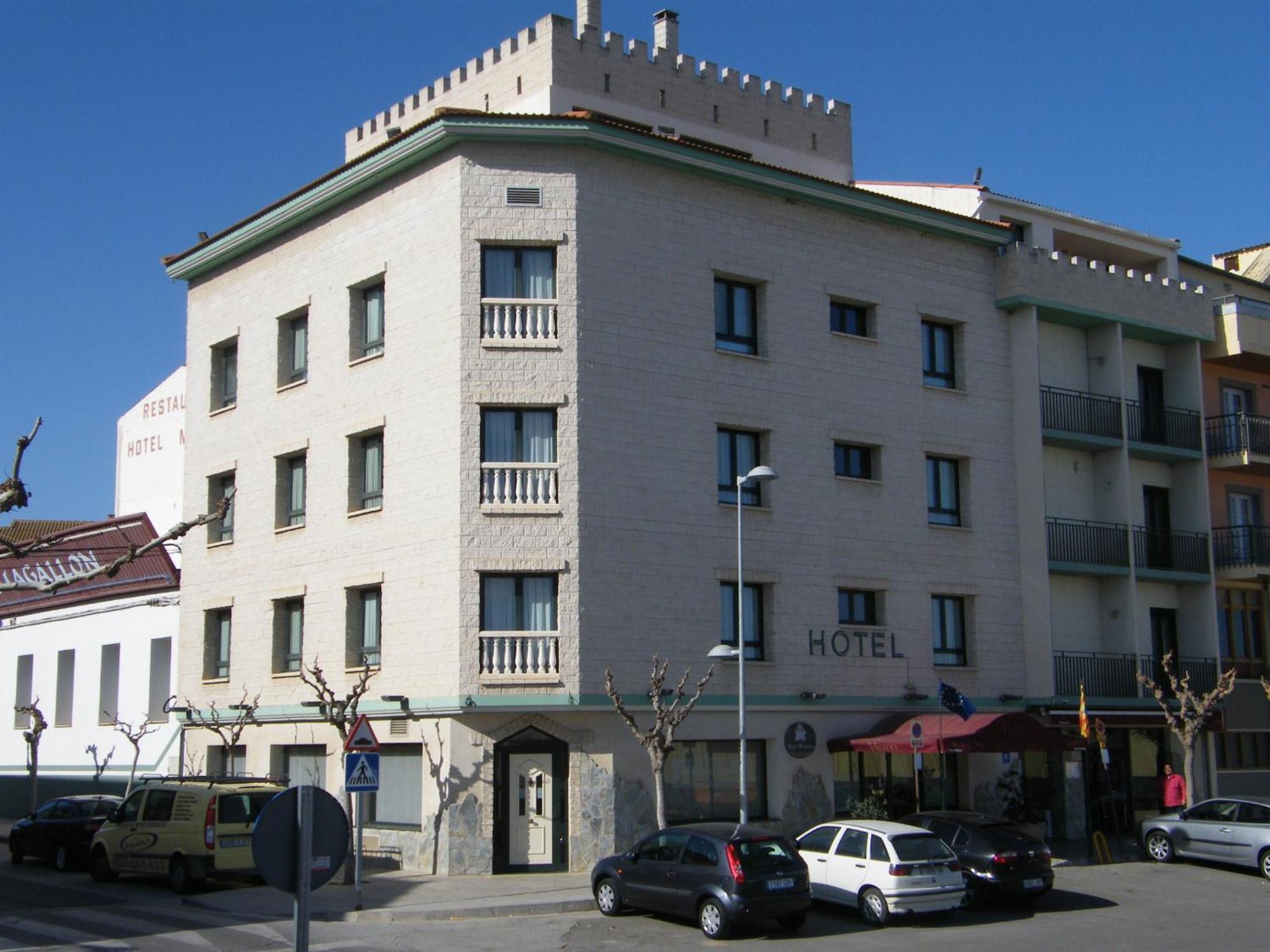 Hotel Magallon Каспе Екстериор снимка